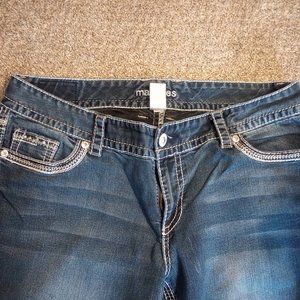 Women's size 16 reg plus size dark tone Maurices jeans